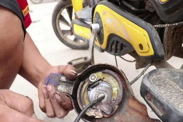 昌吉电动车刹车故障