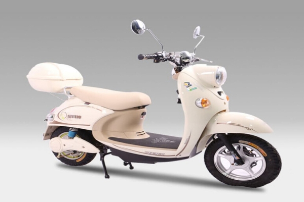 电动车外轮胎有裂纹正常吗